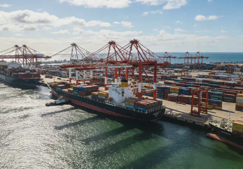 Cost of shipping Container from China to Peru