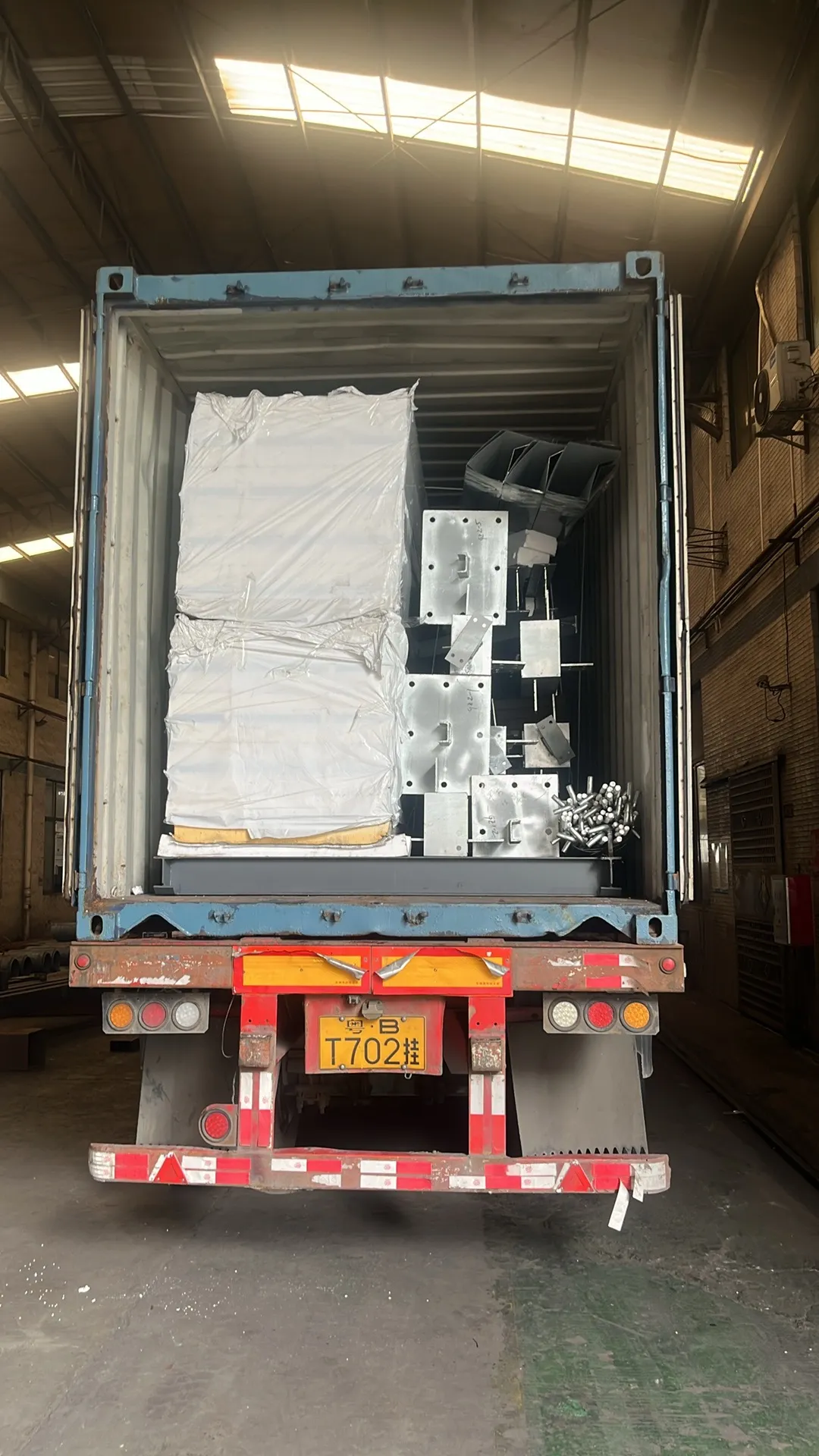 Shipping Polyurethane Sandwich Panels from China to Haiti