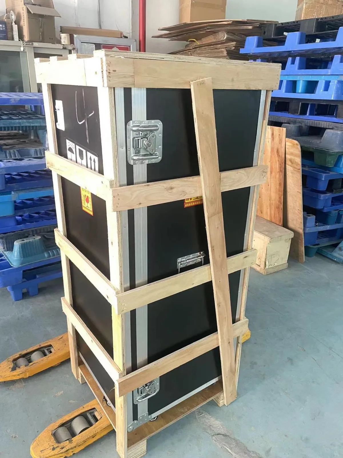Fig 1: IPL hair removal device cartons staged at the Shenzhen consolidation point — battery-marked cartons segregated for the LCL load