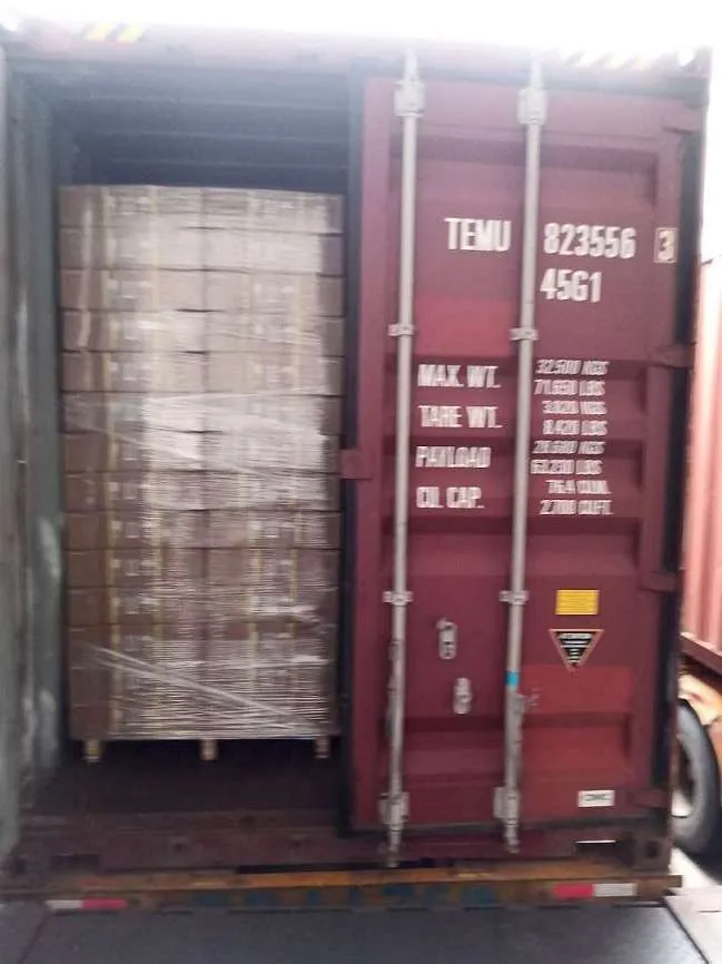 Fig 5: Push plate cartons separated from the cistern layers at the warehouse — denser items staged in the lower crush-free zone