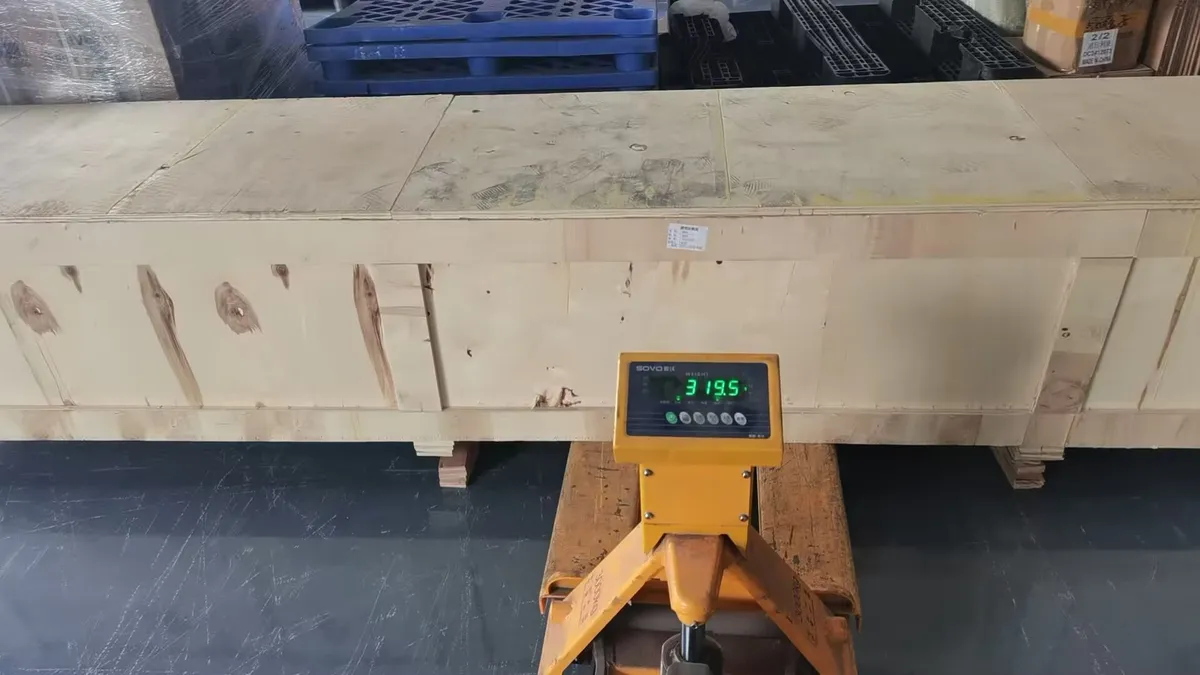 Fig 1: Automotive radiator cartons staged at the Shenzhen airport consolidation point — aluminum fins protected with corrugated edging and drained units upright
